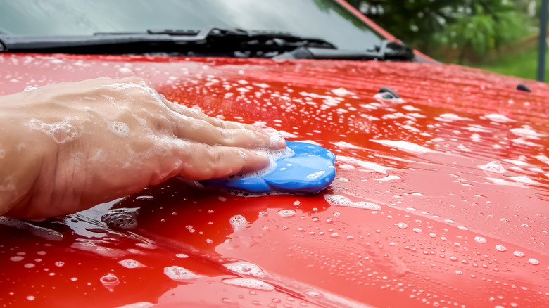 Cleaning car with clay bar