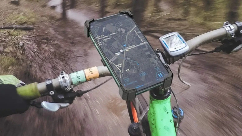 maps open on phone on bike mount