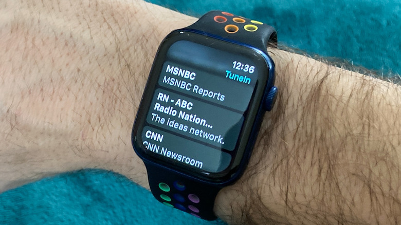 apple watch screenshot of TuneIn app