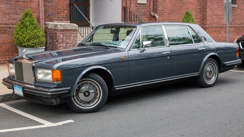 Blue Rolls-Royce Silver Spirit