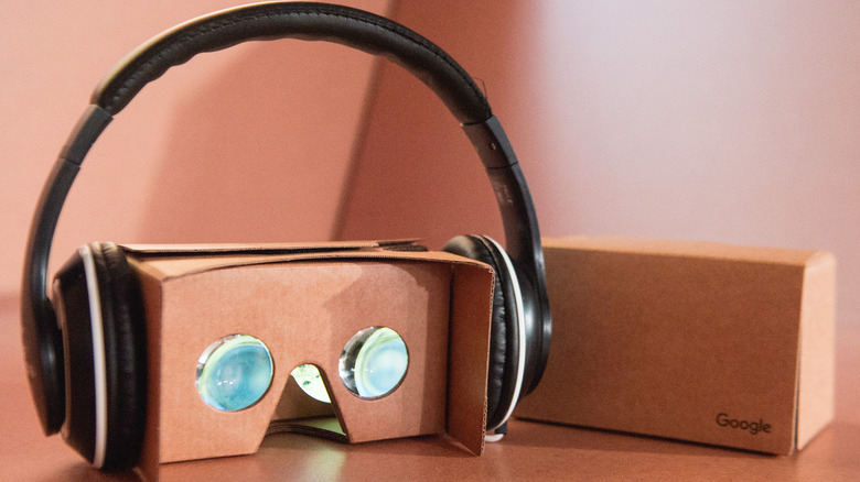 google cardboard with headphones