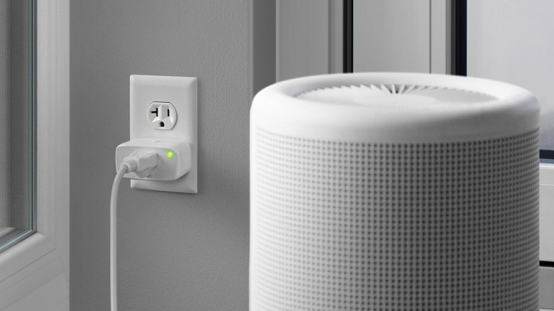 Air purifier plugged into Eve smart plug