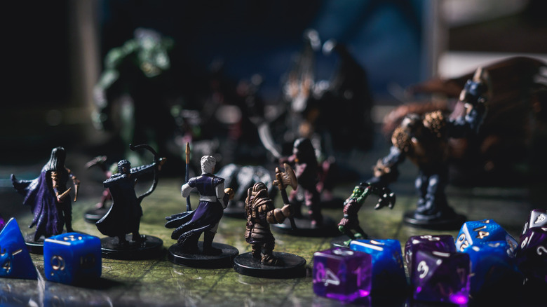 Dungeons and dragons figures