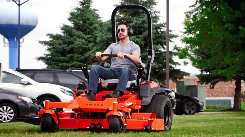 Ariens Zenith zero-turn in action