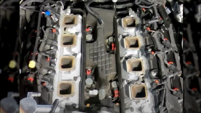 A 5.7 HEMI with the intake manifold removed