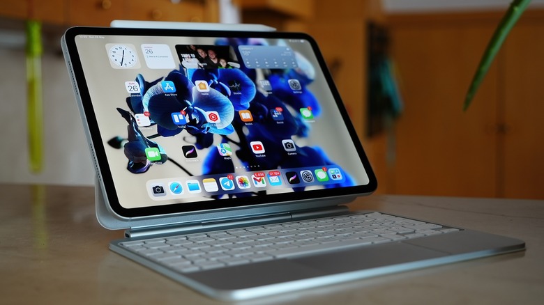 6 Affordable Magic Keyboard Alternatives For The iPad Pro