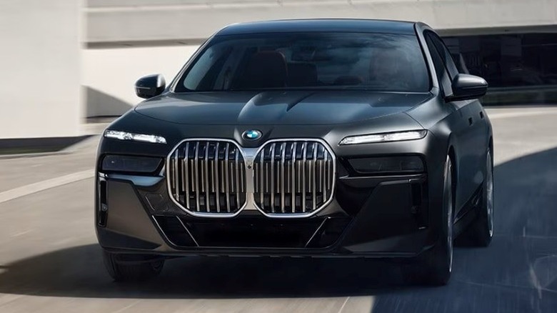 The 2025 BMW 760i xDrive features the S68 V8 engine