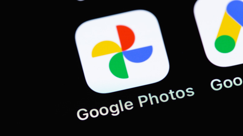 Google Photos mobile icon app on iPhone home screen