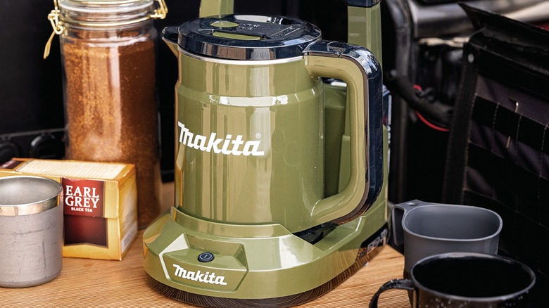 The Makita hot water kettle.