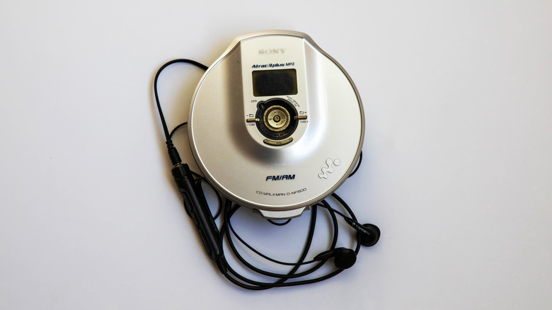 Sony CD Walkman with ATRAC3plus and MP3 playback