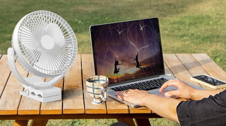 Mini fan for cooling