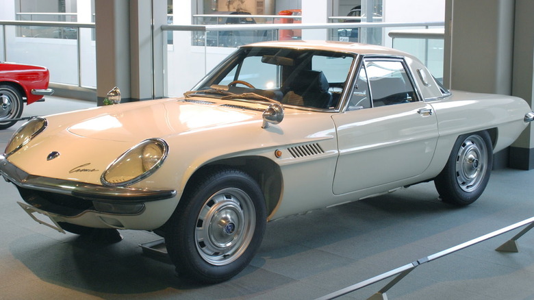 Mazda Cosmo Sport