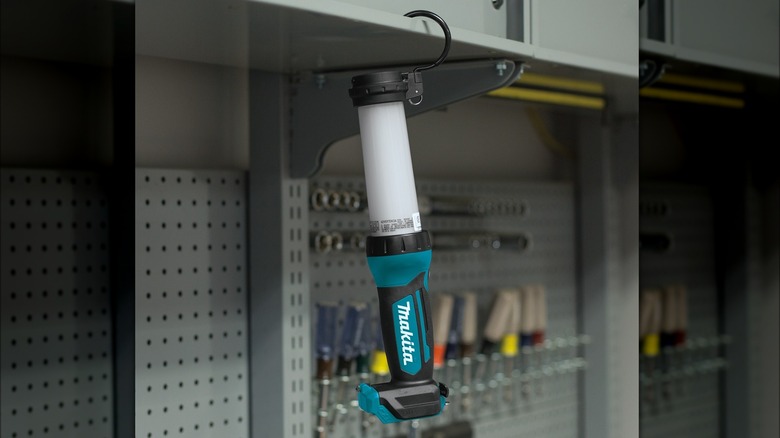 Makita light hanging by hook