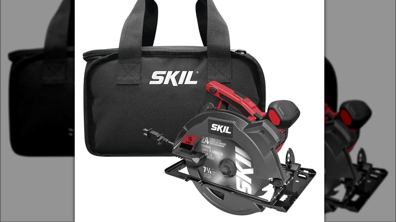 15-amp 7.25-inch Skil circular saw and tool bag