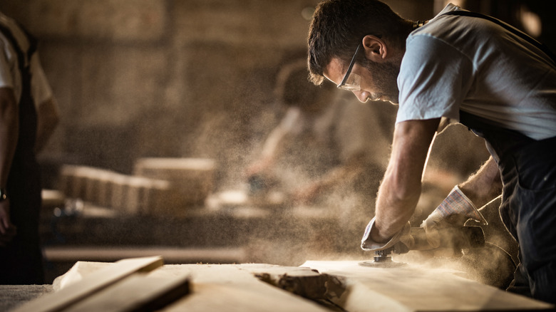 Person using a sander