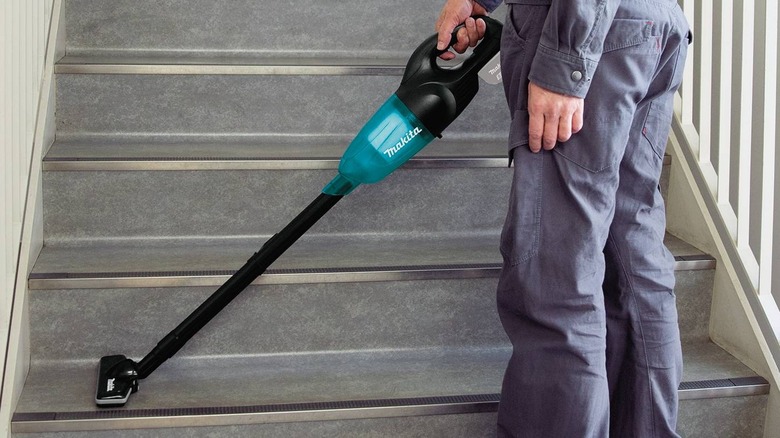 Makita handheld vacuum