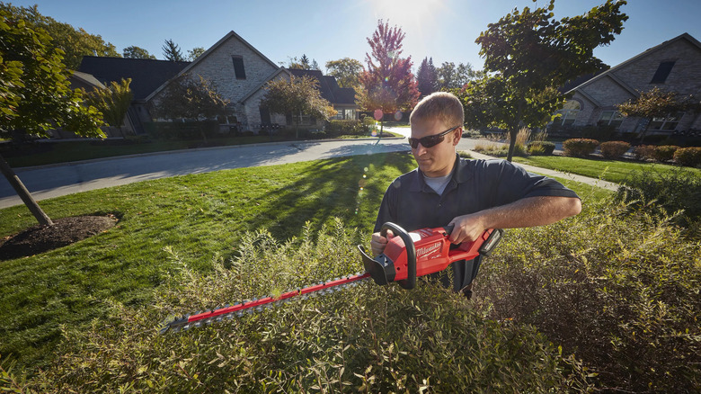 M18 Fuel 24-inch Hedge Trimmer