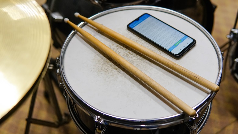 Smartphone on snare drum