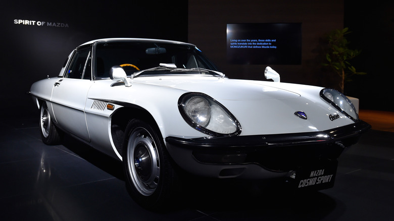 Mazda Cosmo Sport on showfloor