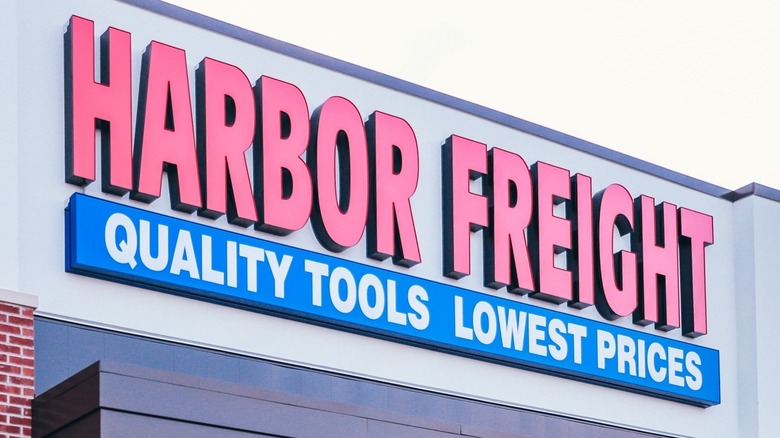 Harbor Freight store front
