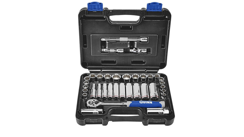 Quinn 35-piece socket set