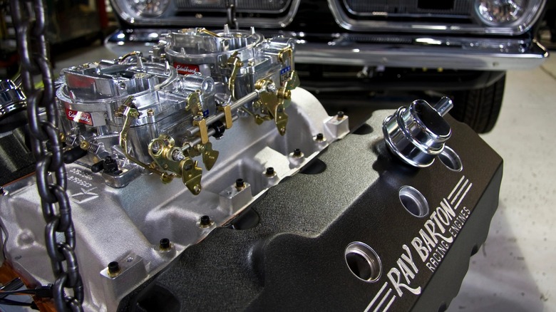 Ray Barton Racing Engine's 528 HEMI crate engine