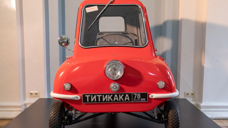 Red Peel P50 front view