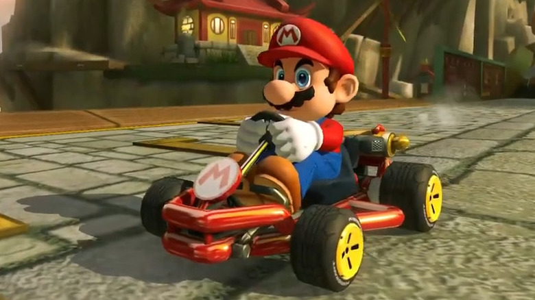 Mario Kart driving Pipe-Frame in Mario Kart 8