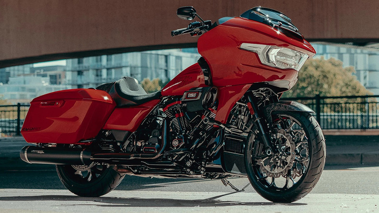 A 2025 CVO Road Glide ST bike at rest