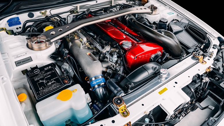 Nissan RB26DETT I6 engine bay