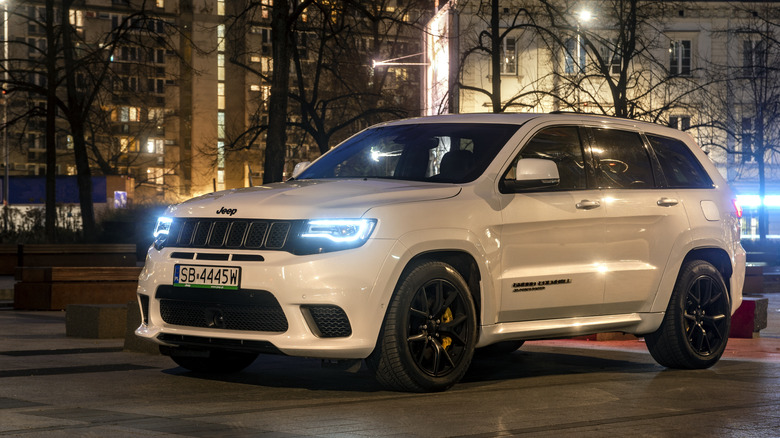 White Jeep Grand Cherokee Trackhawk