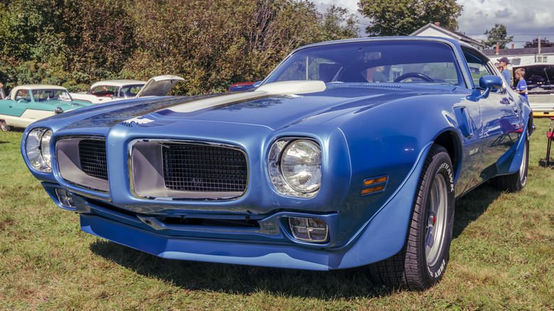 Front 3/4 view of 1970 1/2-73 Pontiac Firebird Trans Am