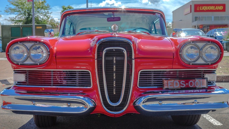 front view of the Ford Edsel Pacer