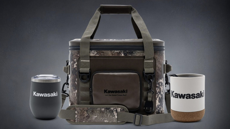 Kawasaki cups and cooler bag