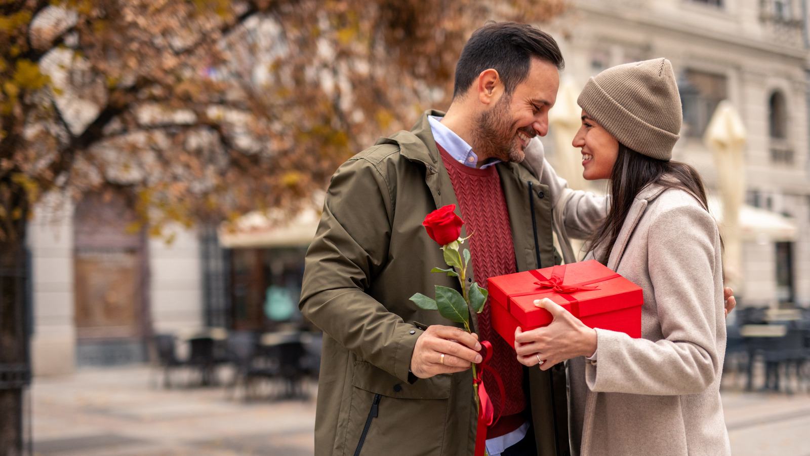 6 Romantic Gadgets On Amazon That Make Perfect Valentine's Day Gifts