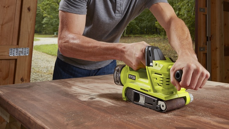 using ryobi belt sander