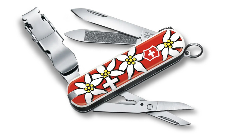 Edelweiss-style Nail Clip 580 with tools open