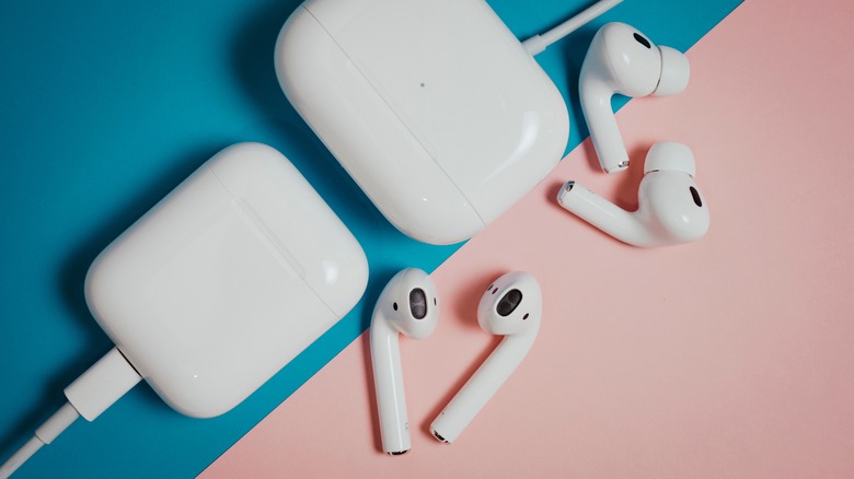 Airpods Pro 2nd gen and Airpods 2