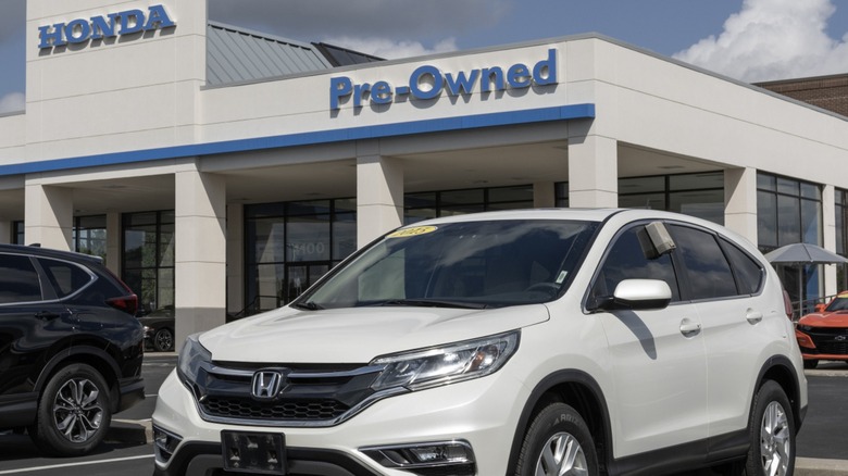 Pre-owned Honda CR-V