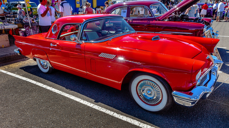 1957 Ford Thunderbird