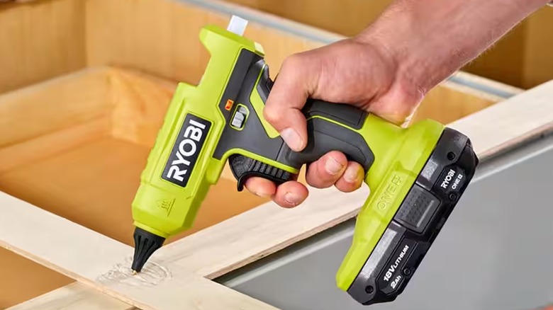 Ryobi cordless glue gun