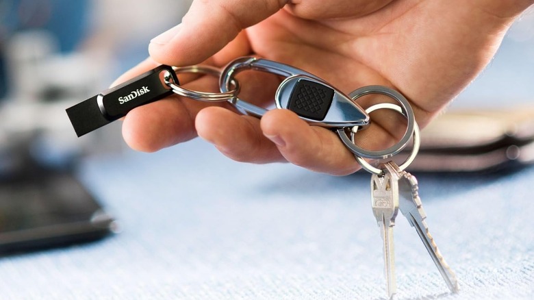 A SanDisk USB Type C Flash Drive is attached to a keychain