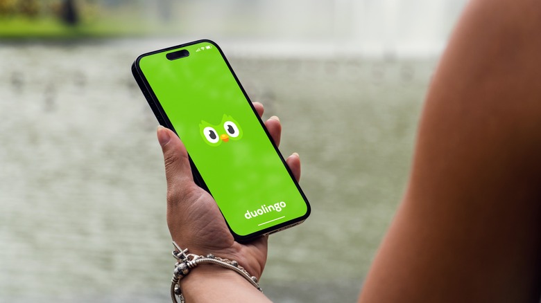 duolingo logo on iphone