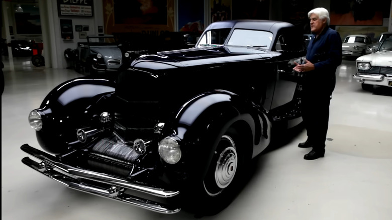 Front 3/4 view of 1934 Duesenberg Walker Coupe