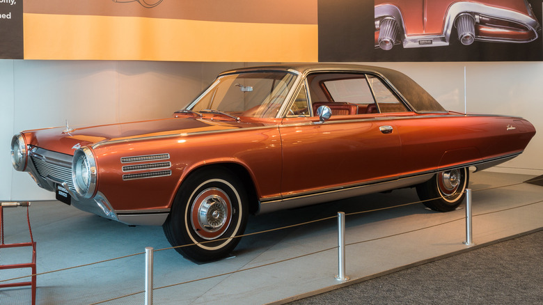 Front 3/4 view of 1963 Chrysler Turbine Car