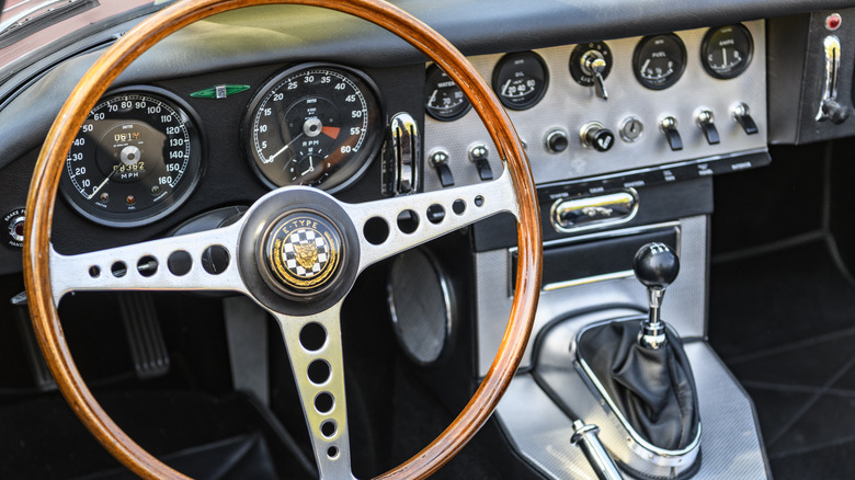 Jaguar Series 1 E-Type / XKE interior