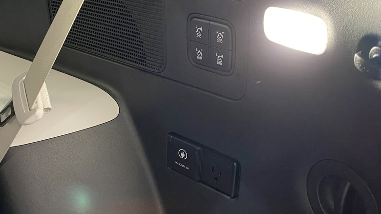 2026 Hyundai IONIQ 9 trunk buttons