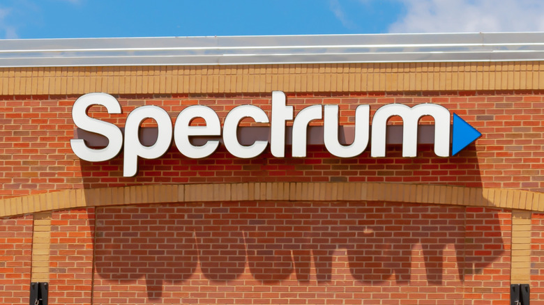 Spectrum retail sign