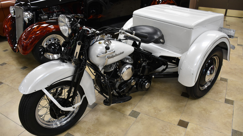 White Harley Davidson Servi-Car