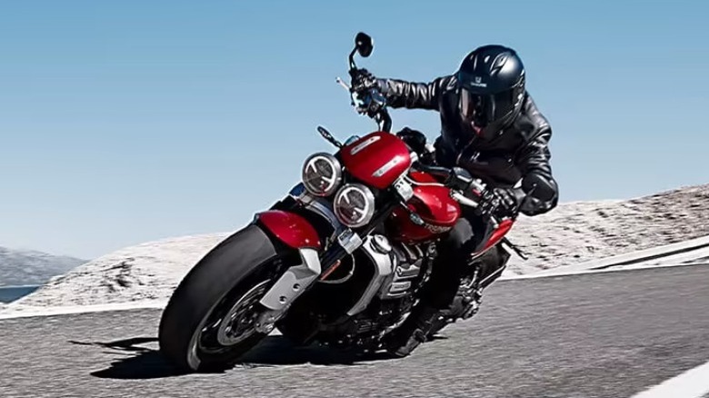 Rider making a turn on Triumph Rocket 3 R